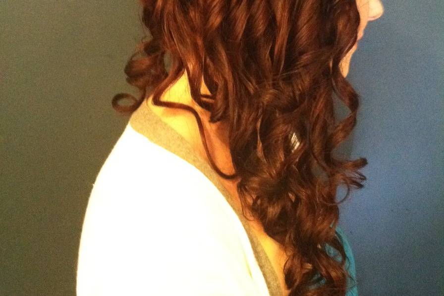 Primp Salon &