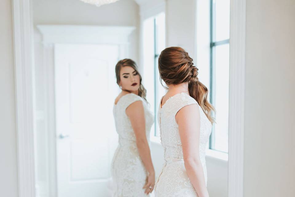 Bride's Room in Ballroom