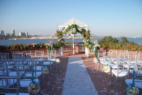 CHIAVARI CHAIRS by PJ's