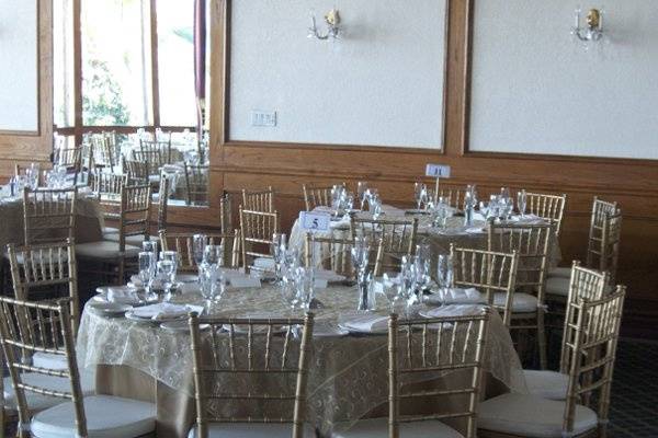 CHIAVARI CHAIRS by PJ's