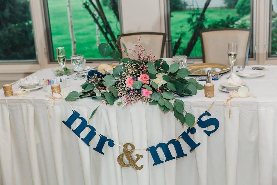 Sweetheart table