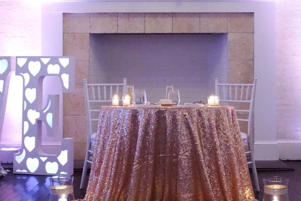Shimmery sweetheart table