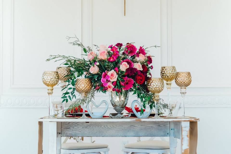 Asymmetrical centerpiece