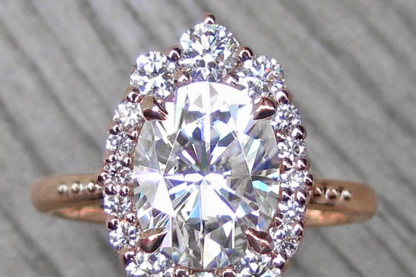 The Sofia, a 2.1ct oval moissanite center