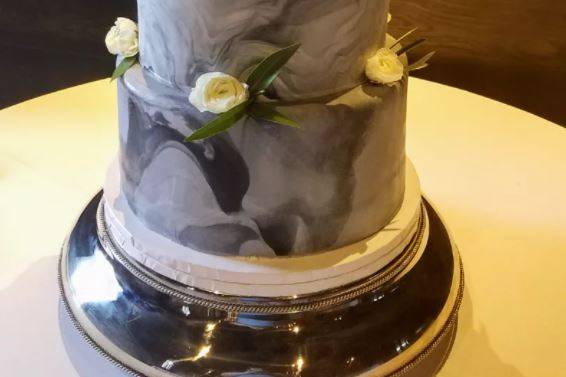 Marble iced wedding cake