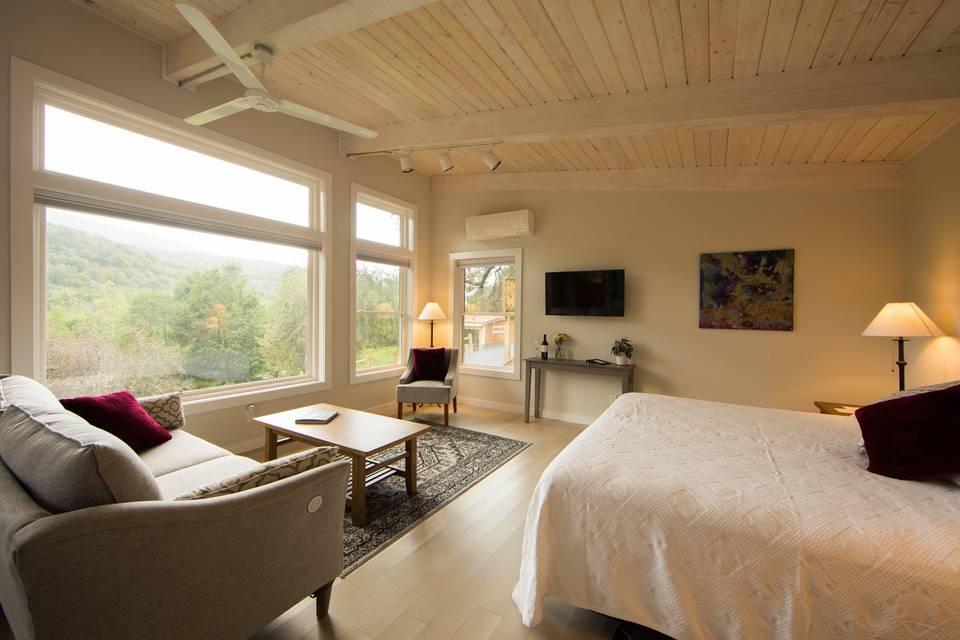 New! Luxury 'mountain sky' cottages with panoramic mountain views!