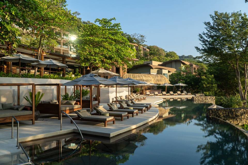Ostra restaurant main Pool