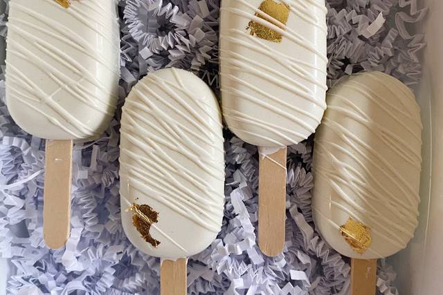 Cakesicle