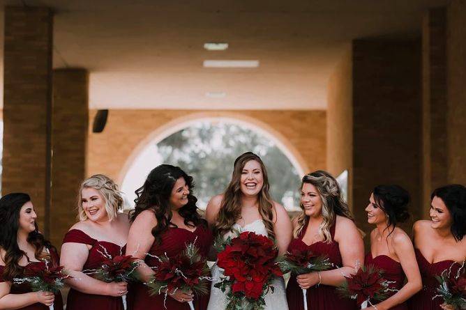 Bride, bouquets, and bridesmaids