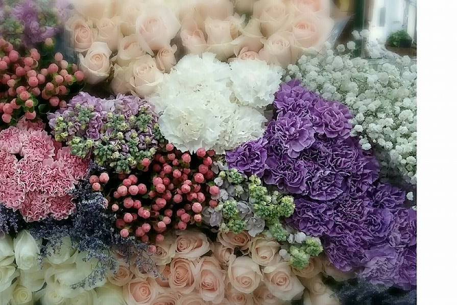 Lavender And Pink Wedding Flower Combination.