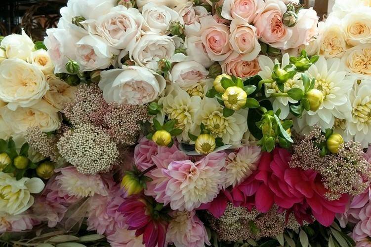 Blush Wedding Flower Combination.