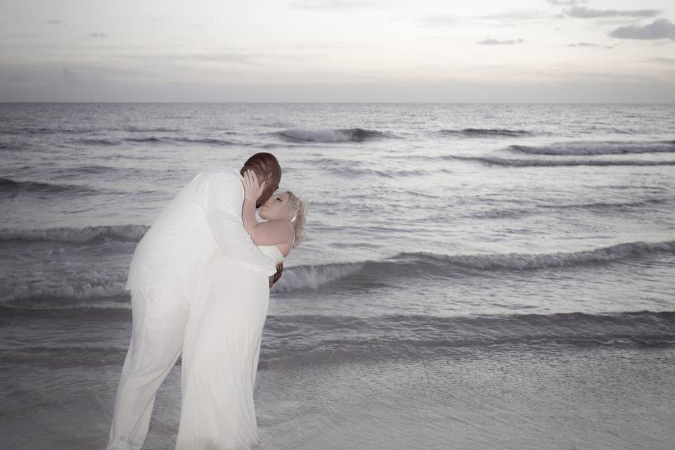 Beach Kiss