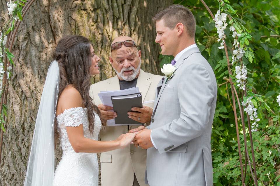 Exchanging vows - Canvas Life Photography