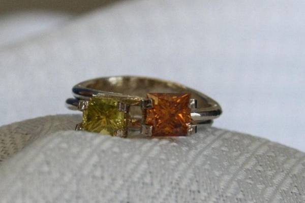 Example of our Yellow/Green and Cognac Diamonds