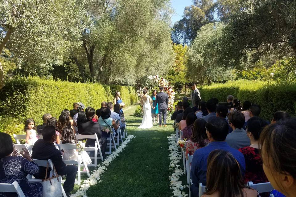 Beautiful Outdoor Ceremony!