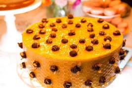 Honey Bee Cake