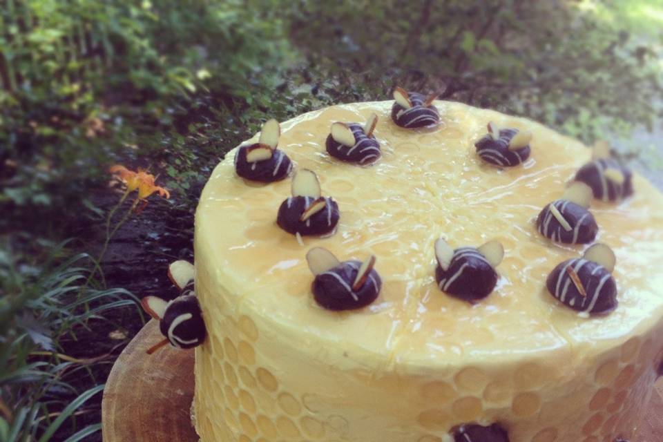 Bee Cake