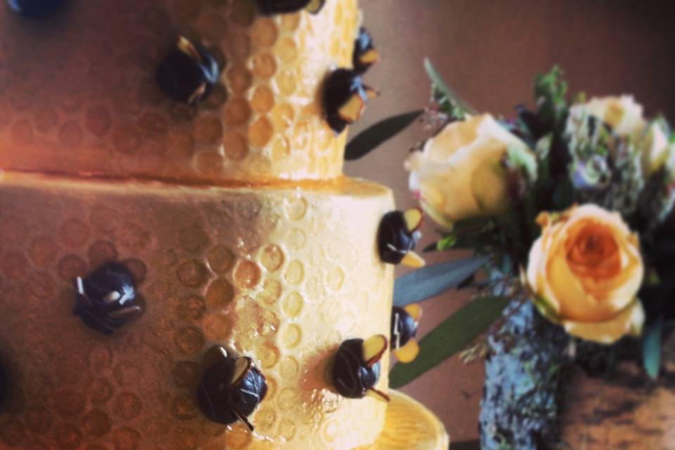 Honey Bee Cake