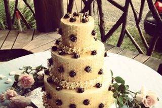 Honey Bee Cake