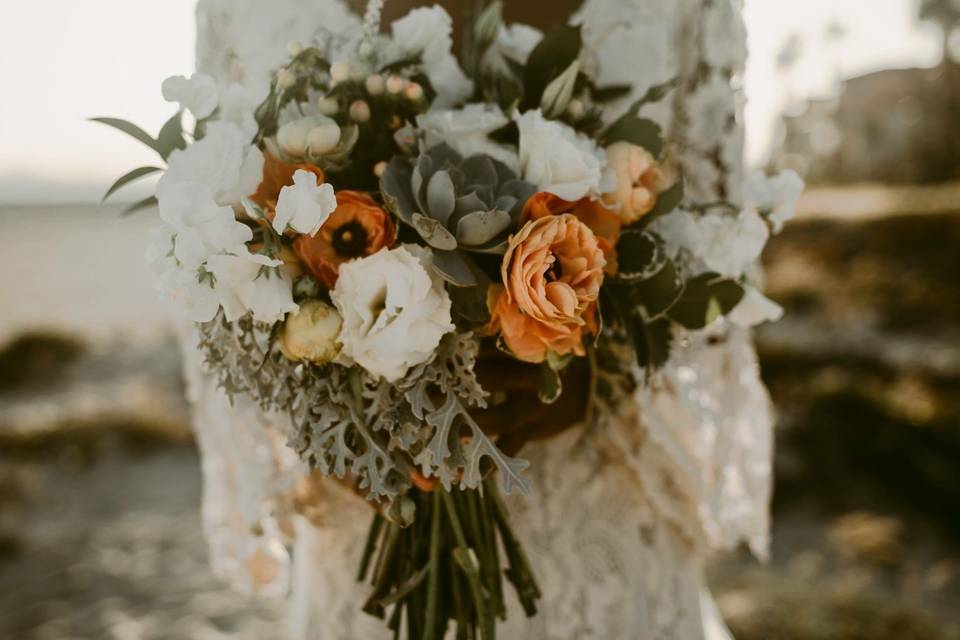 Bouquet with orange and white flowers