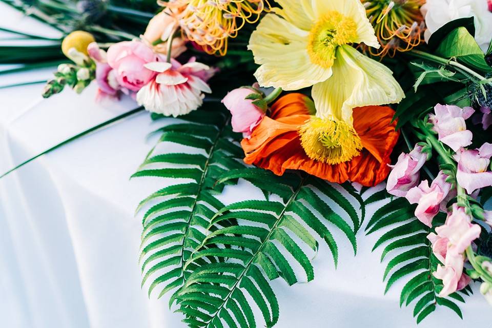 Tropical centerpiece