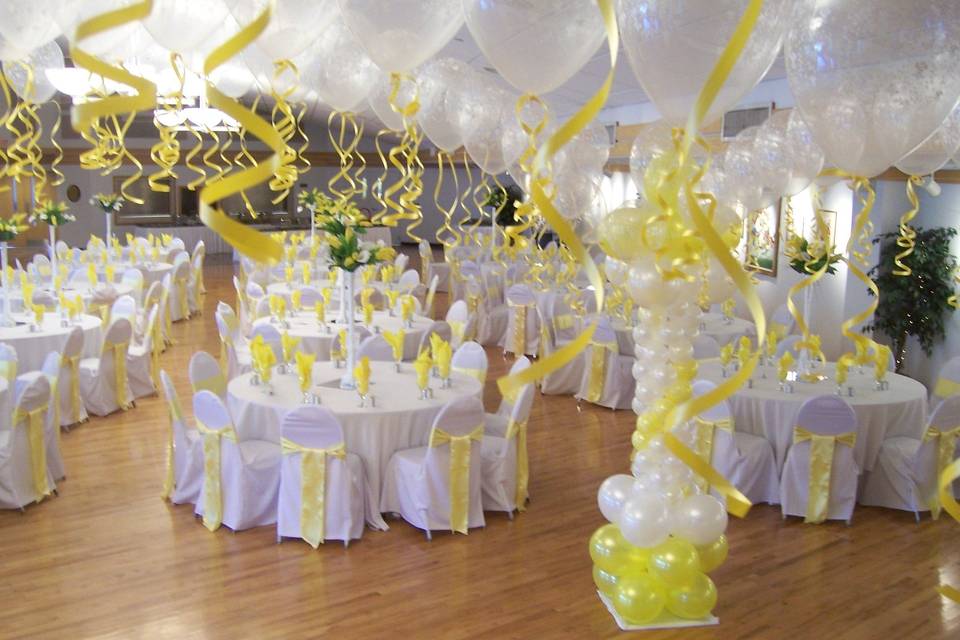 Yellow and White Room Decor. Dance Floor.