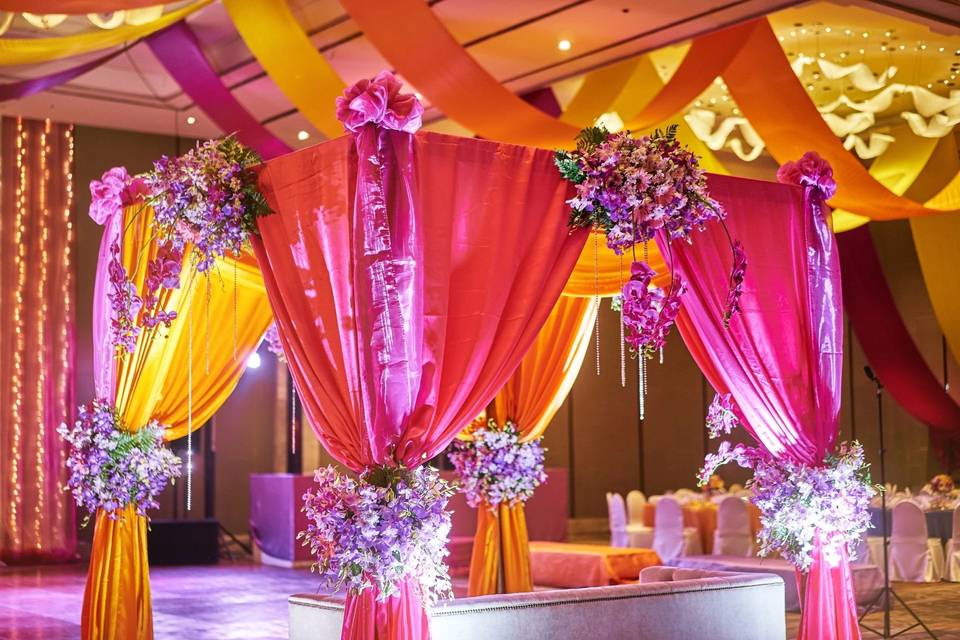 Vibrant Reception Decor