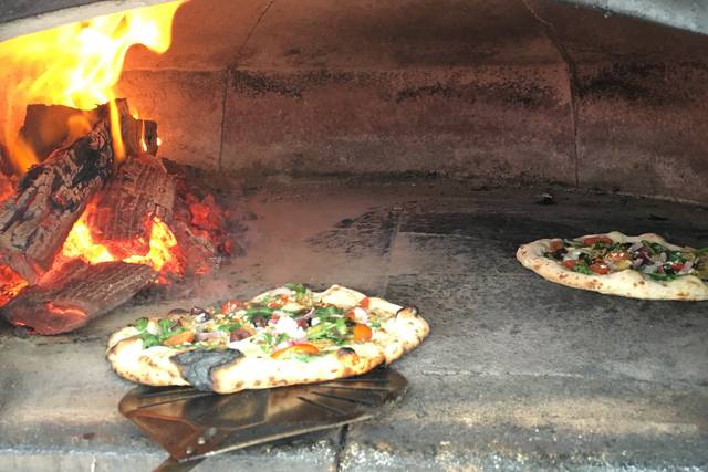 Dat'z Italian - Authentic Wood-Fired Pizza Mobile Catering