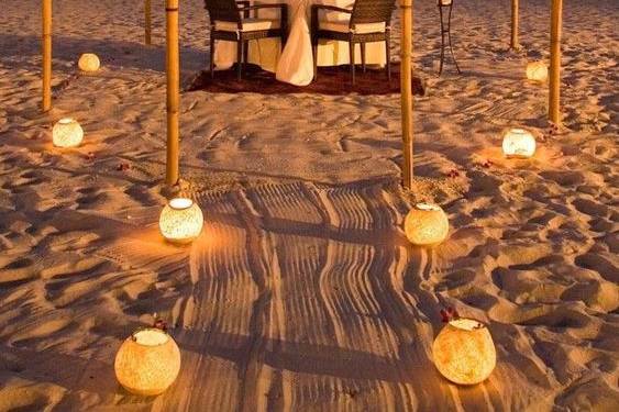 Romantic Dinner - Beach