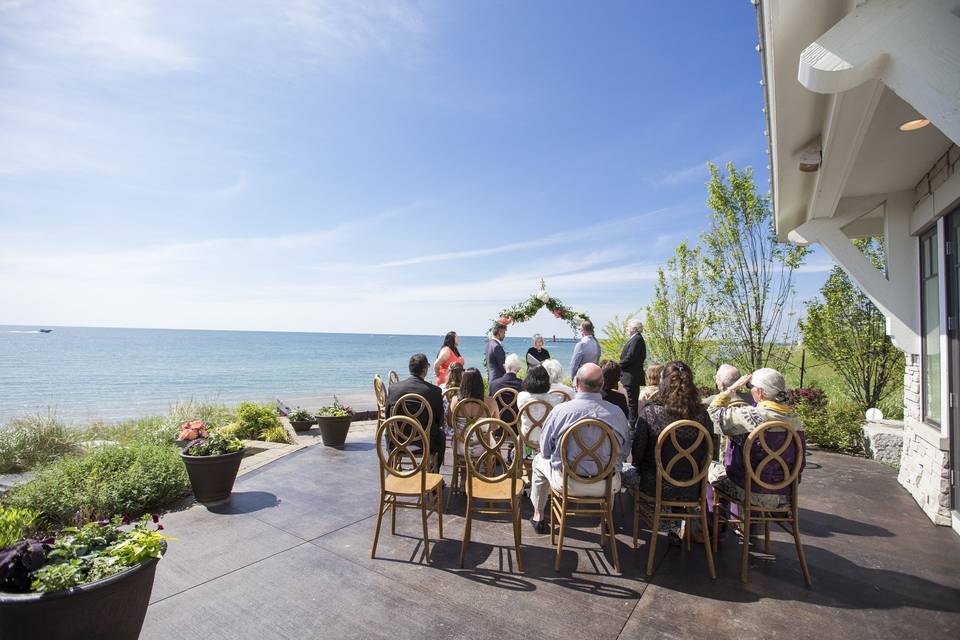 Lake Michigan wedding ceremony