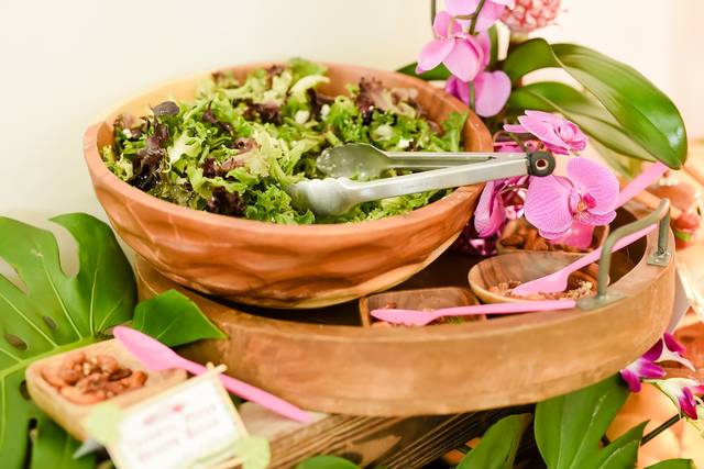 Greens salad displays