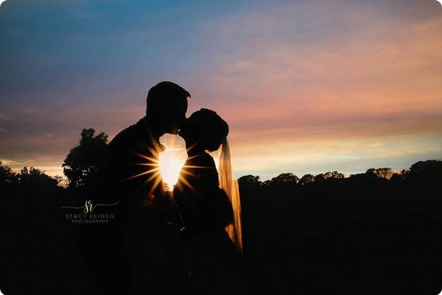 sunset kiss.
