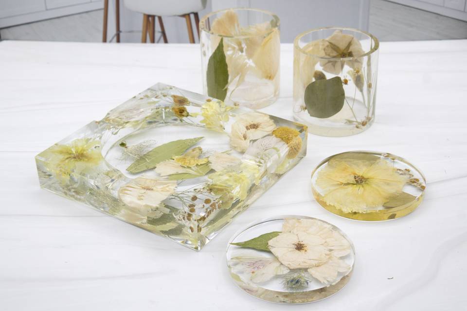 Cigar Rest, Cups and Coasters