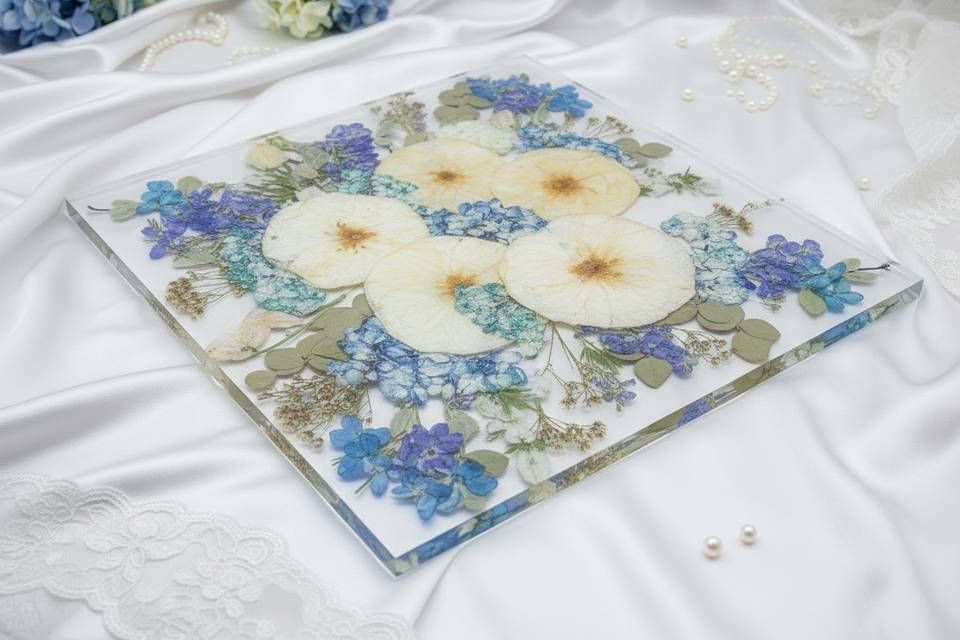 18x18 Pressed Flower Frame