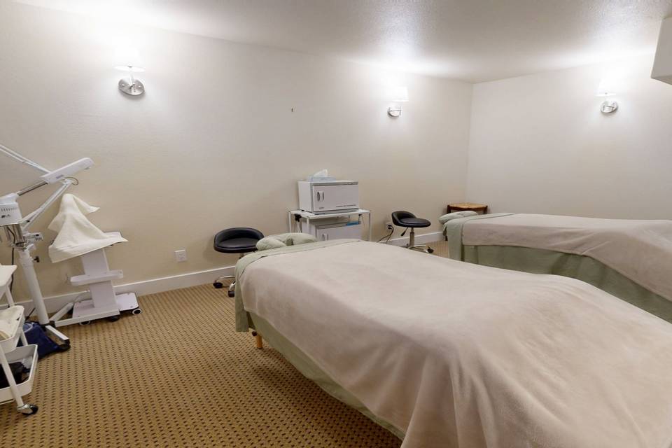 Spa couples treatment room