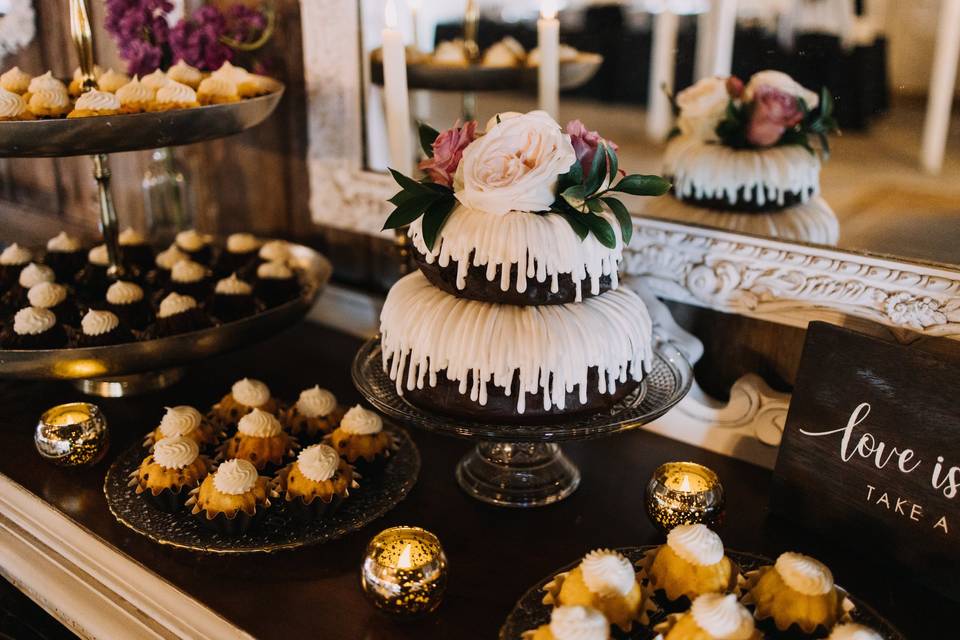 Wedding Bundt Cakes - Nothing Bundt Cakes
