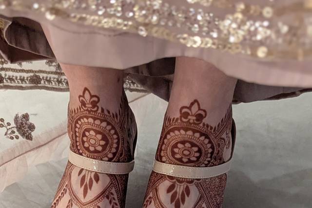 Bridal feet on wedding day
