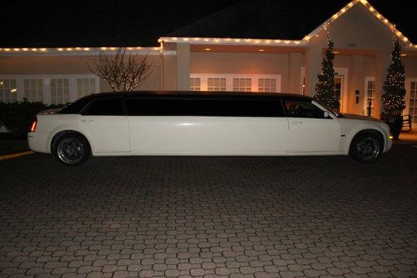Wedding Limo Chrysler 300 up to 10 passengers with Tiffany interior