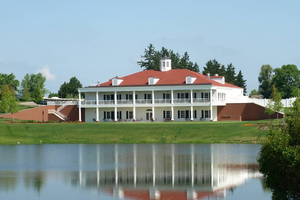 The Hawk Country Club