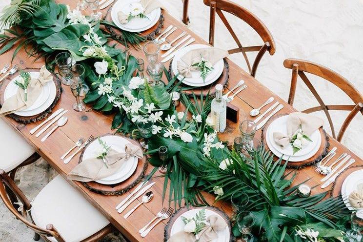 Summer table setup