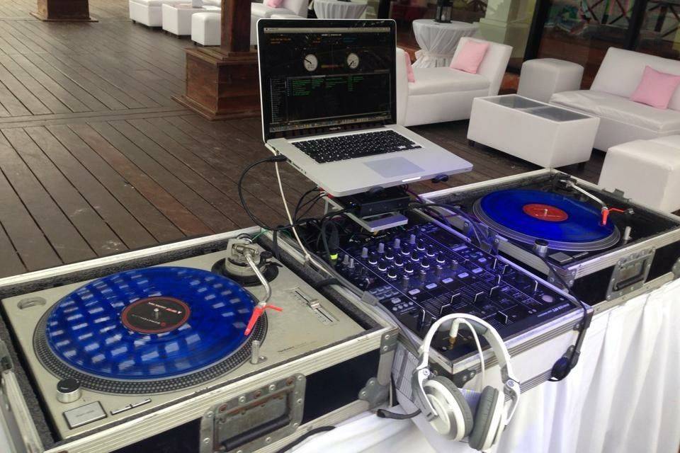 Dj booth with turntables