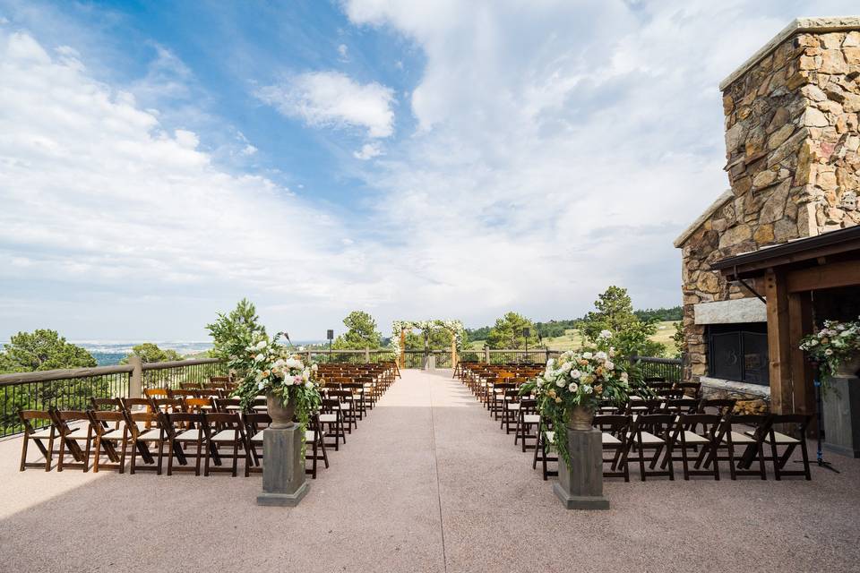 An outdoor ceremony with style