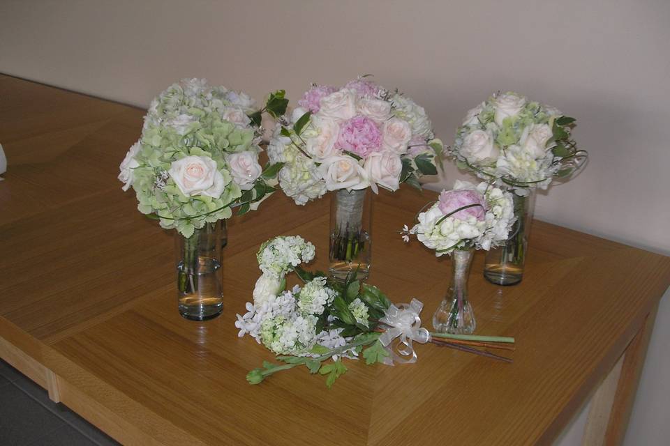 Bride and bridesmaid bouquets