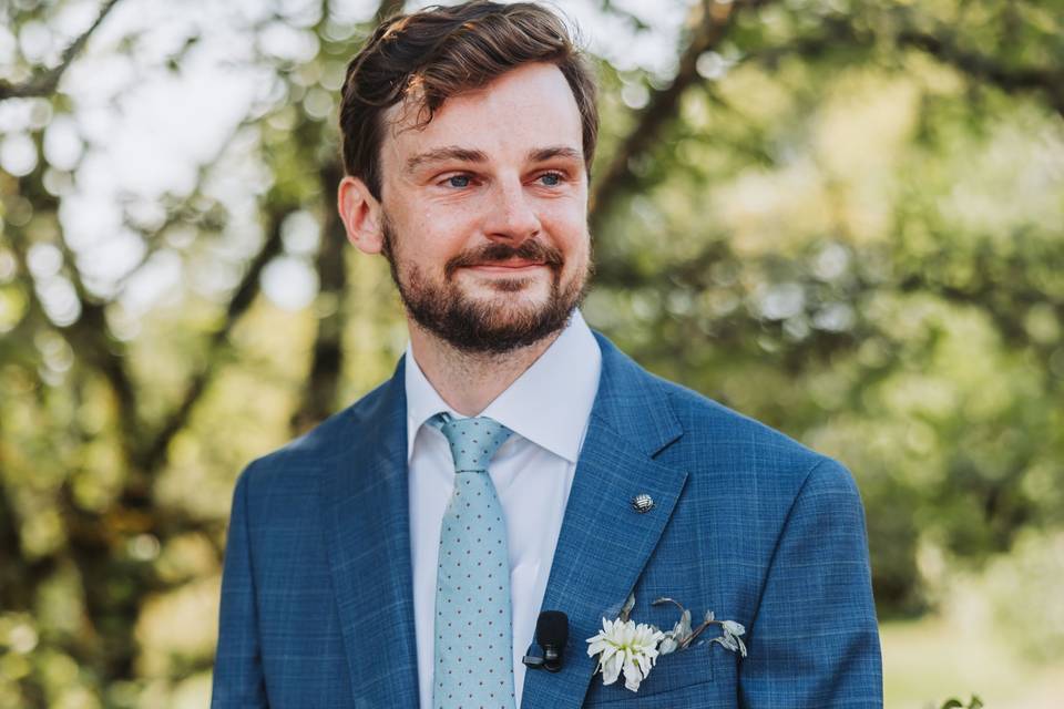 Groom First Look