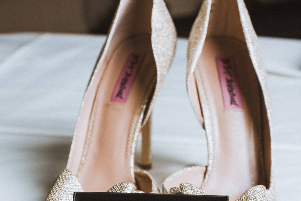 The essentials (Allure Media Group)