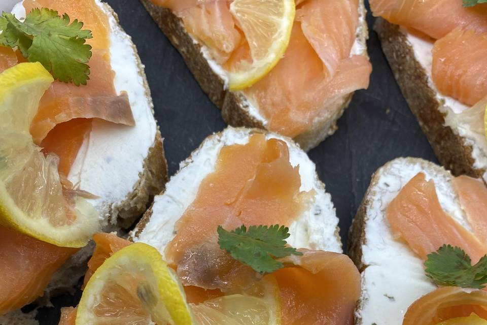 Salmon Tartinette