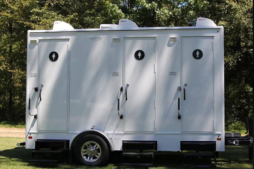 Three stations restroom trailer