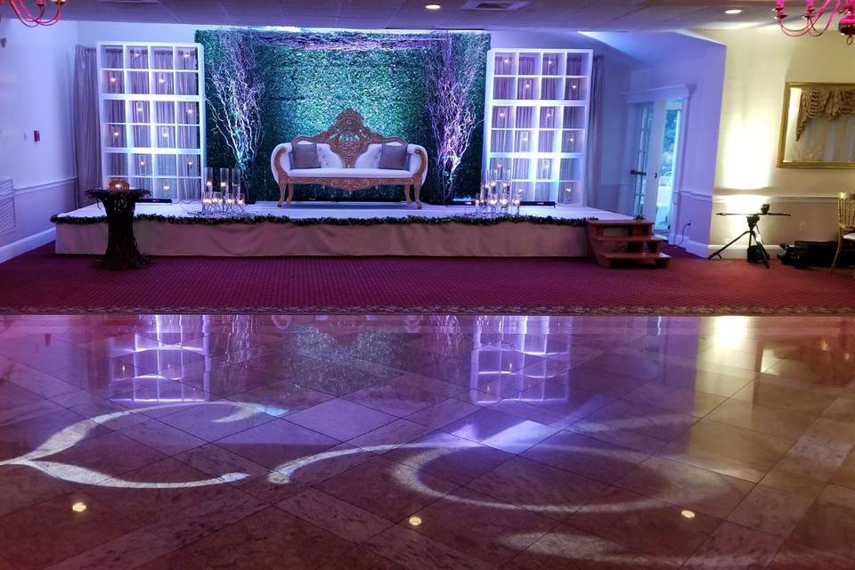 Floor projection and reception lighting