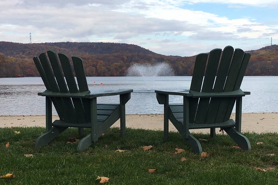 Beach side lawn chairs