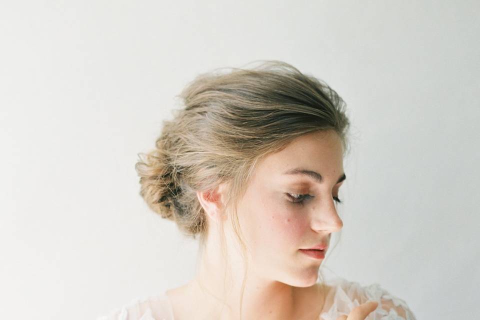 Soft bridal makeup and hair